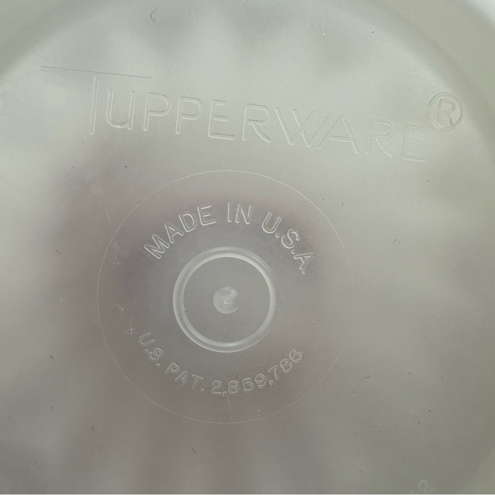 vintage tupperware jel-ette mold Set of 4 White Plastic Molds for Jell-o dessert - Picture 4 of 8